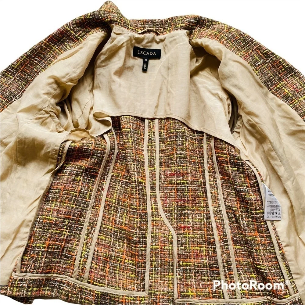 Escada blazer size 44 new